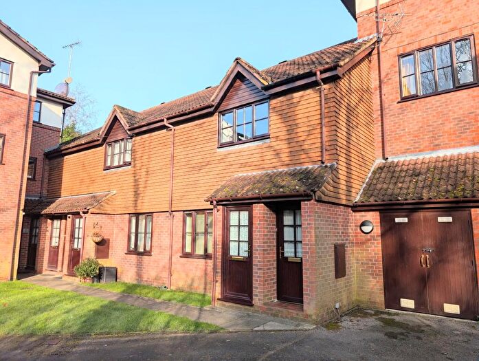 1 Bedroom Ground Maisonette To Rent In Fishers Court, Horsham, RH12