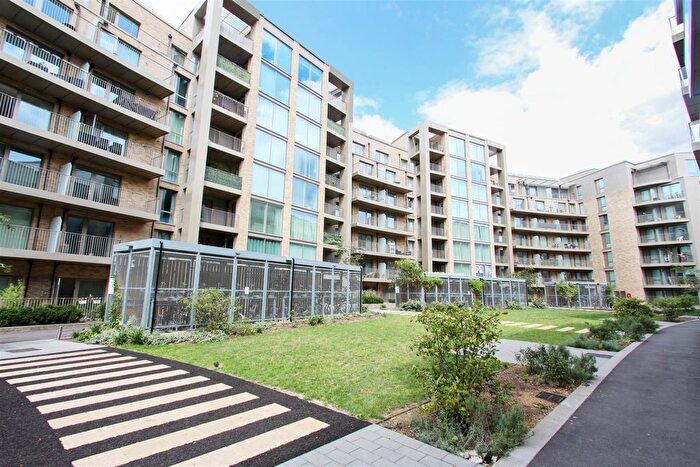 2 Bedroom Flat To Rent In Fitzroy Court, West Drayton, UB7