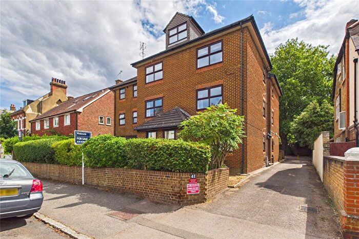 1 Bedroom Flat To Rent In Lewin Road, London, SW16