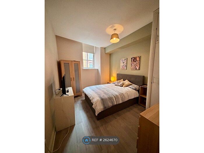 1 Bedroom Flat To Rent In Kirkgate, Leeds, LS2