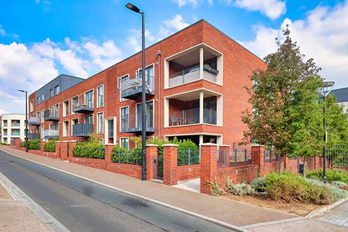 1 Bedroom Apartment For Sale In Suffield Road, High Wycombe, Buckinghamshire, HP11