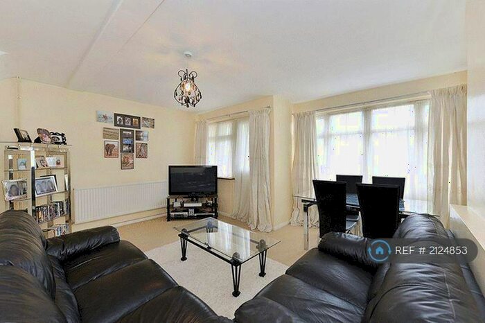 3 Bedroom Flat To Rent In Poplar, London, E14