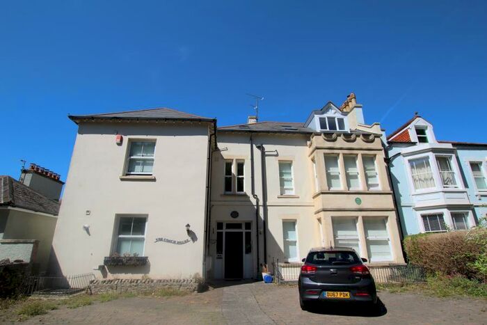 2 Bedroom Apartment To Rent In Woodhill Road - Portishead, BS20