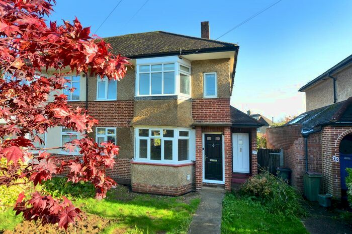 2 Bedroom Maisonette To Rent In Warwick Road, Thames Ditton, KT7
