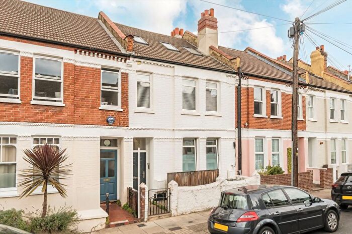 1 Bedroom Flat For Sale In Gilbey Road, Tooting, SW17