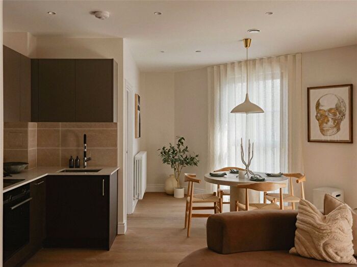 2 Bedroom Flat For Sale In The Langdon, Byron Street, London, E14