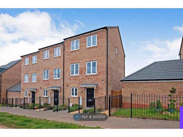 3 Bedroom Semi-Detached House To Rent In Driver Way, Wellingborough, NN8