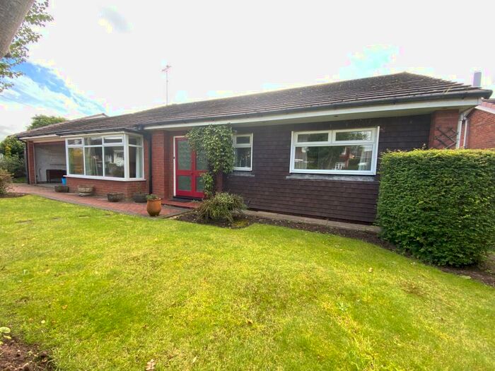 4 Bedroom Bungalow To Rent In Fields Drive, Sandbach, CW11