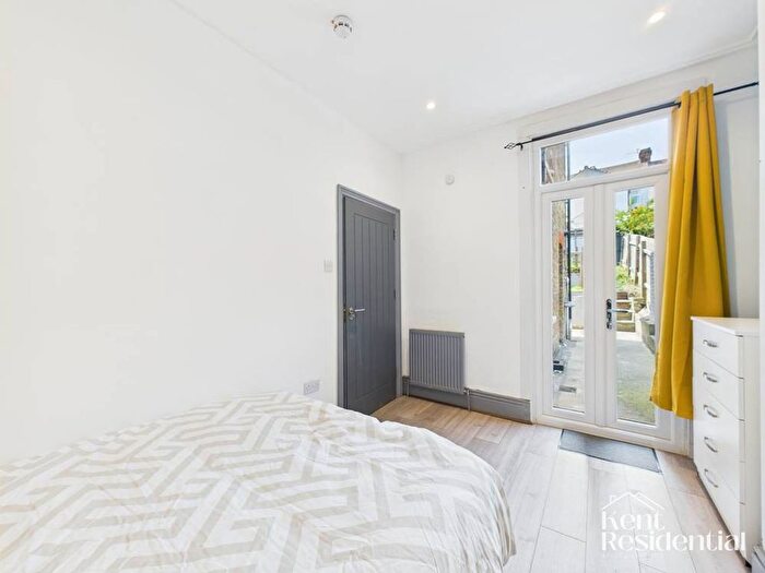 Property To Rent In Room, Rochester Street, ME4