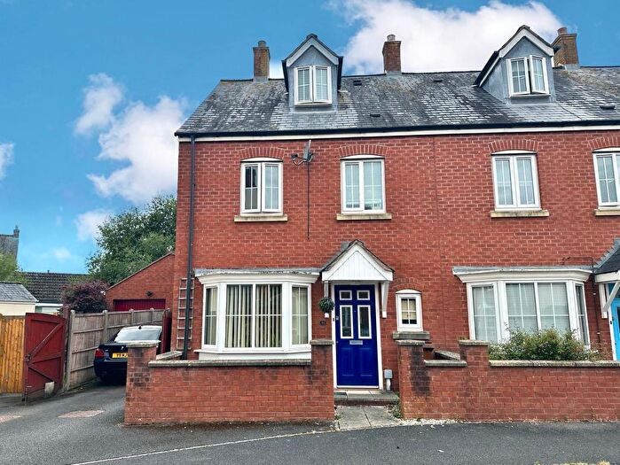 4 Bedroom End Of Terrace House To Rent In St James Way, Tiverton, EX16