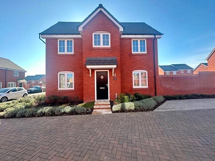 3 Bedroom House To Rent In Haystack Close, Wellingborough, NN8