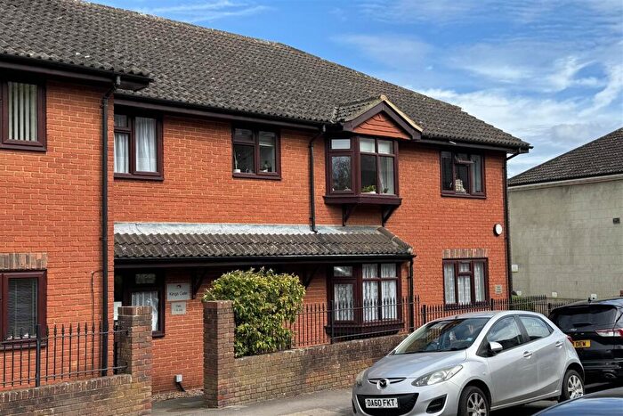 1 Bedroom Retirement Property For Sale In Kings Road, Farncombe, GU7