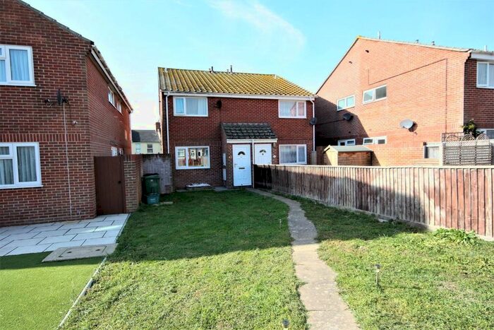 1 Bedroom Semi-Detached House To Rent In Sandpiper Way, Weymouth, DT4