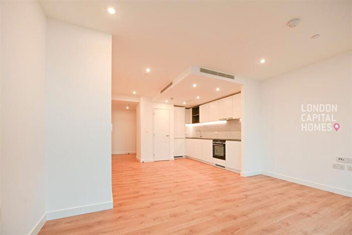 1 Bedroom Apartment To Rent In One Thames Quay, Marsh Wall, London, E14