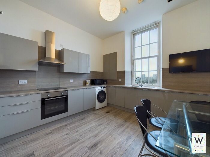 4 Bedroom Flat To Rent In Hill Street, Glasgow, G3