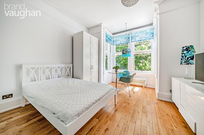 Studio To Rent In Montpelier Crescent, Brighton, East Sussex, BN1