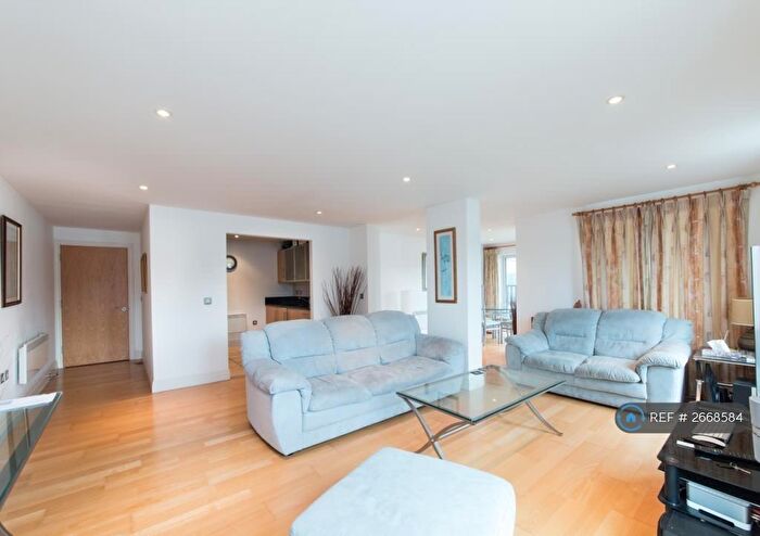 2 Bedroom Flat To Rent In St David's Square, London, E14