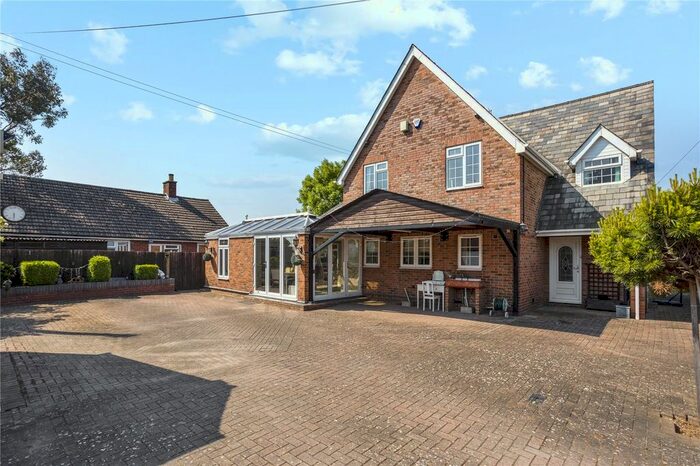 3 Bedroom Detached House For Sale In Tewkesbury Road, Gloucester, GL19