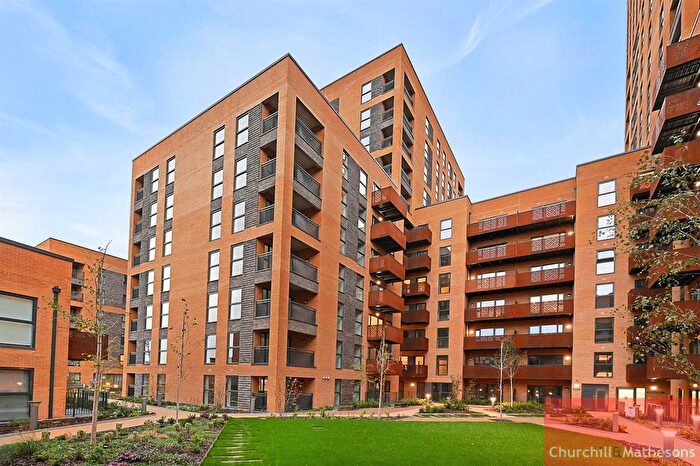 2 Bedroom Flat To Rent In East Acton Lane, London, W3