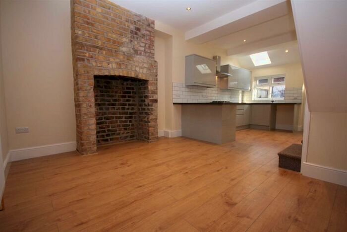 2 Bedroom Terraced House To Rent In Ventnor Avenue, Sale, M33