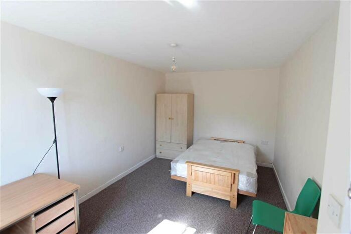 3 Bedroom End Of Terrace House To Rent In Powell Street, Sheffield, S3