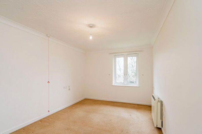 2 Bedroom Property For Sale In Byron Court, Chichester, PO19