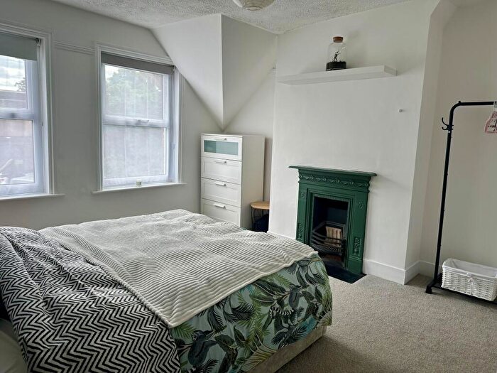 1 Bedroom Flat To Rent In Cheriton Road, Folkestone, CT19