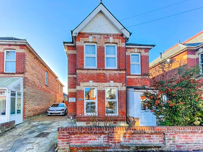 2 Bedroom Apartment To Rent In Buchanan Avenue, Kings Park, Bournemouth, BH7