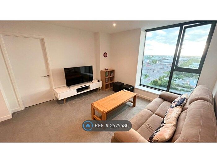 2 Bedroom Flat To Rent In Trafford Wharf End, Trafford Wharf, Manchester, M17