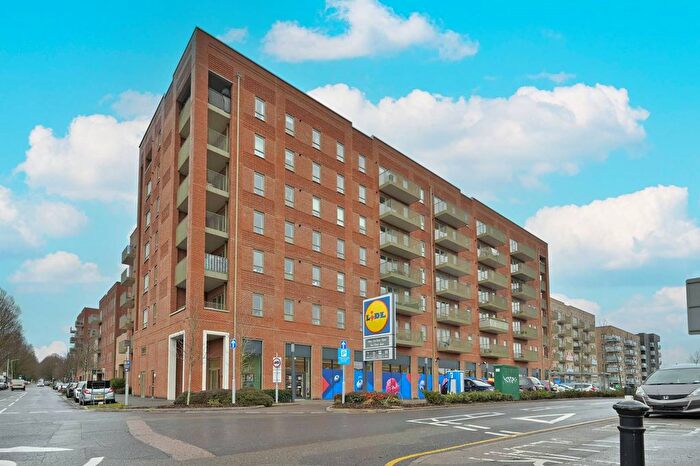 2 Bedroom Flat For Sale In Buxton House, Oxhey Drive, Bushey, South Oxhey, WD19