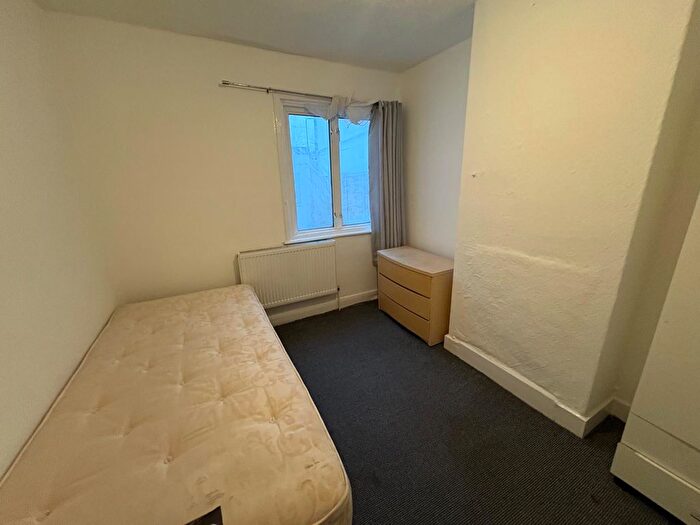 3 Bedroom Terraced House To Rent In Hammond Road, Southall, UB2