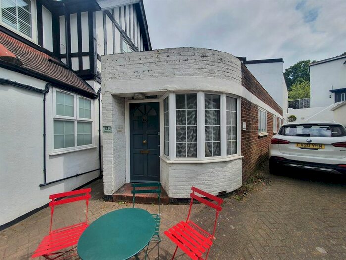 1 Bedroom Flat To Rent In Cross Road, Surrey, Tadworth, KT20