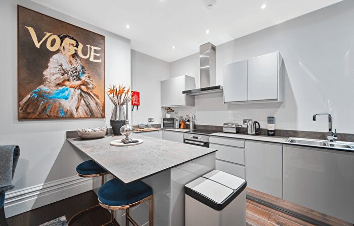 1 Bedroom Flat To Rent In Lee Park, London, SE3