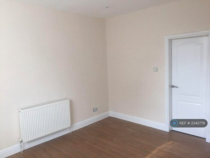 1 Bedroom Flat To Rent In Baxter Street, Dundee, DD2