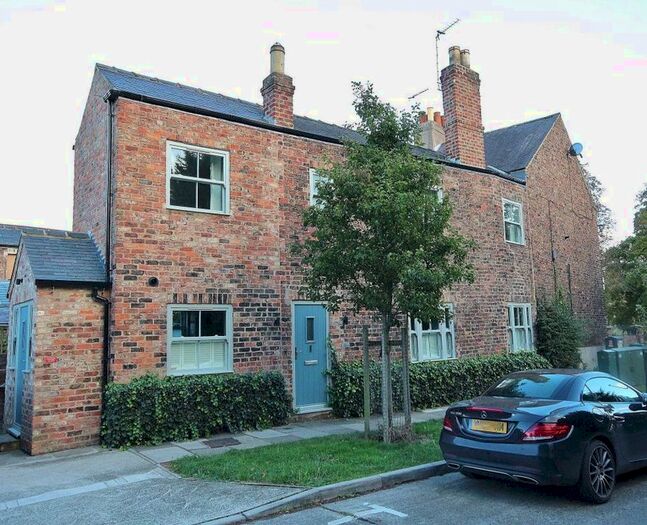 2 Bedroom Semi-Detached House To Rent In Mount Vale Drive, York, YO24