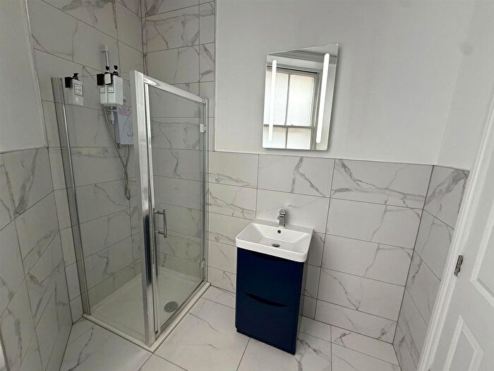 1 Bedroom Flat To Rent In Clarence Yard, Brighton, BN1