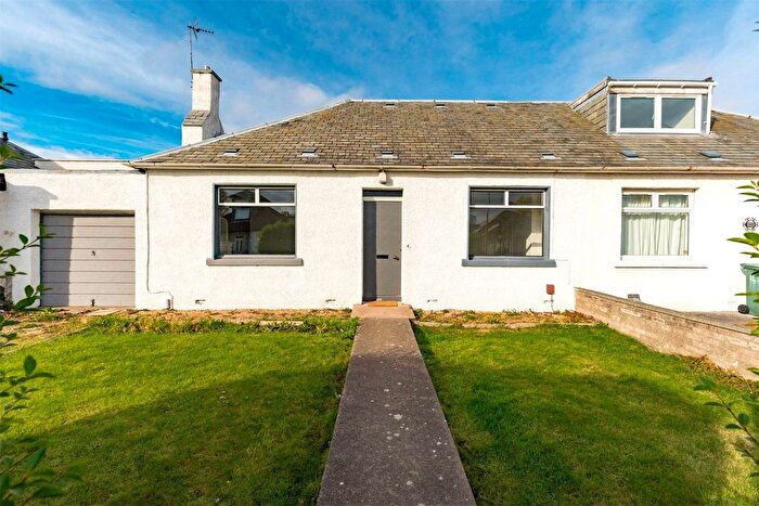 3 Bedroom Property For Sale In Kingsknowe Road North, Kingsknowe, Edinburgh, EH14