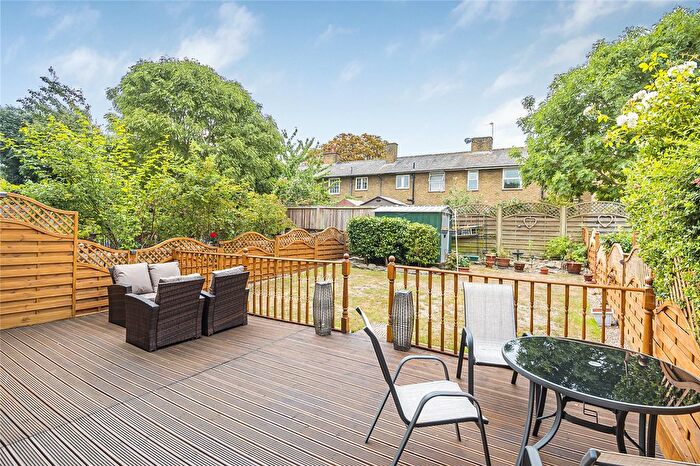 3 Bedroom Terraced House For Sale In Gibbon Walk, Putney, SW15