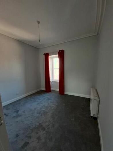 2 Bedroom Flat To Rent In /, Victoria Street, Perth, PH2