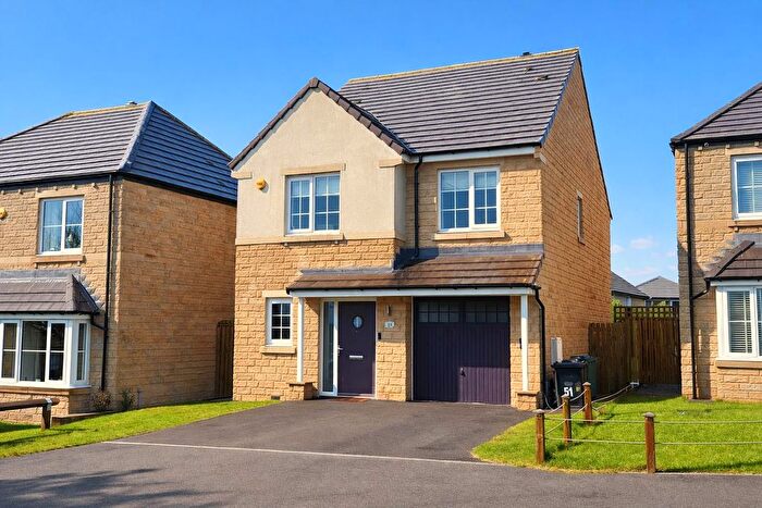 4 Bedroom Detached House For Sale In Sandhill Fold, Idle, Bradford, BD10