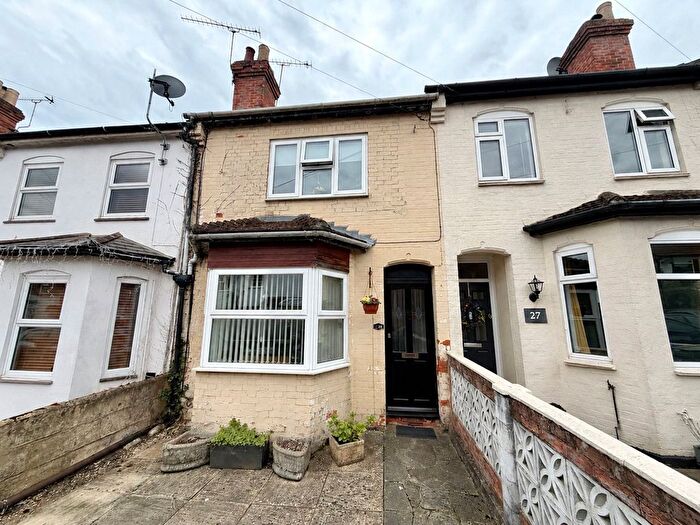 3 Bedroom Terraced House For Sale In Canning Road, Aldershot, Hampshire, GU12