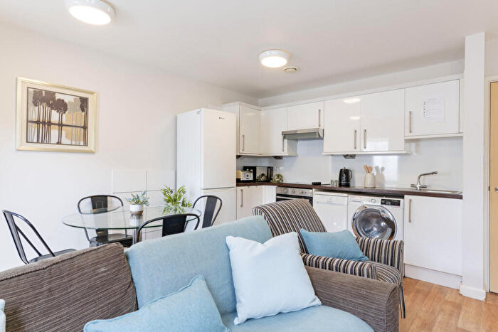 4 Bedroom Flat To Rent In The Tannery, Exeter, EX4