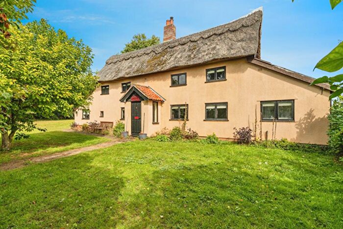 3 Bedroom Detached House For Sale In The Banks, Blo Norton, Diss, IP22