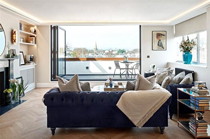 3 Bedroom Flat To Rent In Cavaye Place, London, SW10