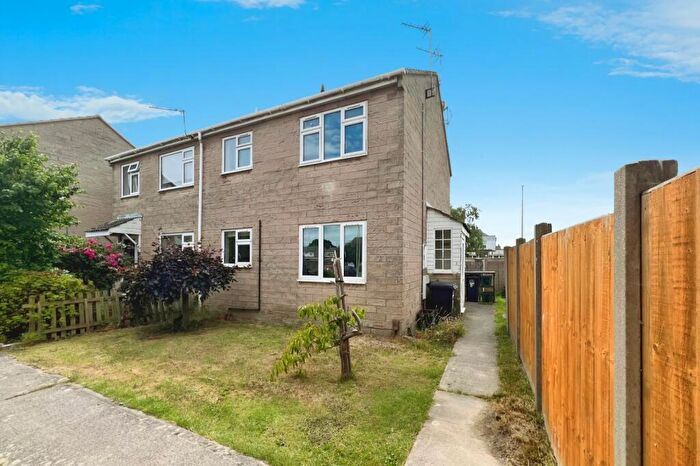 1 Bedroom End Of Terrace House For Sale In Bryant Gardens, Clevedon, North Somerset, BS21
