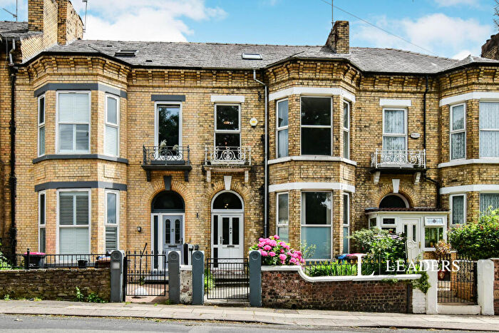 7 Bedroom Terraced House To Rent In Seedley Road, Salford, Greater Manchester, M6