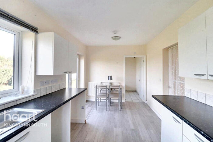 2 Bedroom Bungalow For Sale In Garage Lane, Setchey, PE33