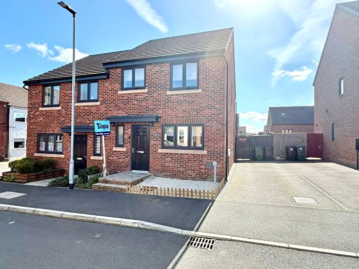 3 Bedroom Semi Detached House For Sale In Miners Lane, Pontefract, WF9