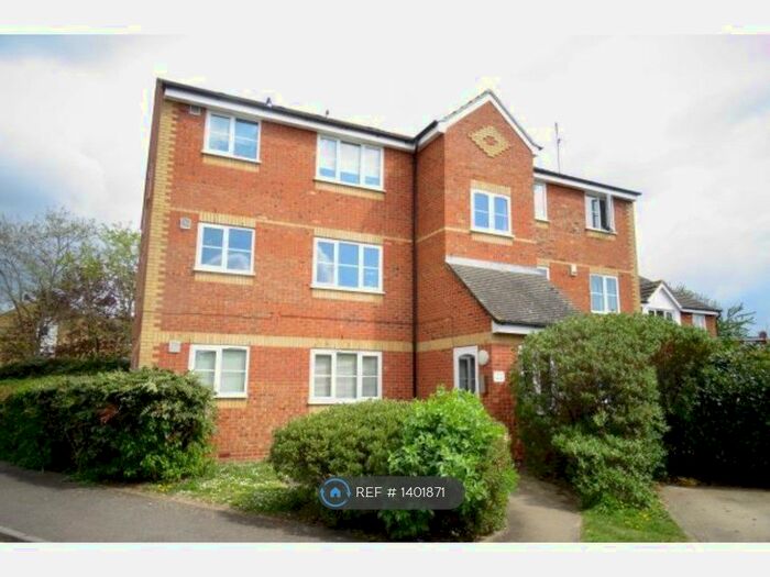 1 Bedroom Flat To Rent In Redford Close, Feltham, TW13