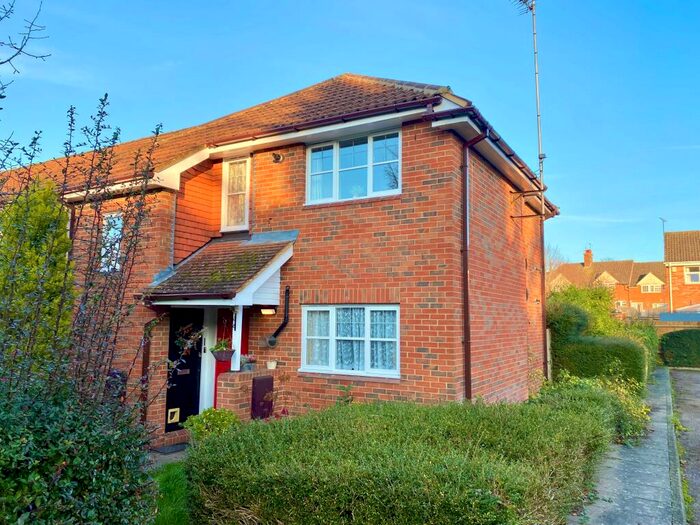 1 Bedroom Maisonette To Rent In Chapel Meadow, Tring, HP23